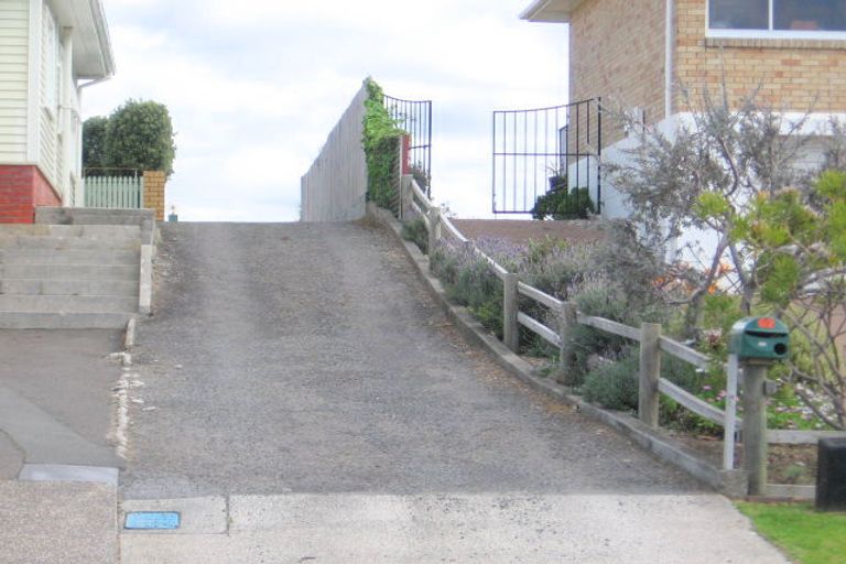 Photo of property in 62 Oceanview Road, Mount Maunganui, 3116