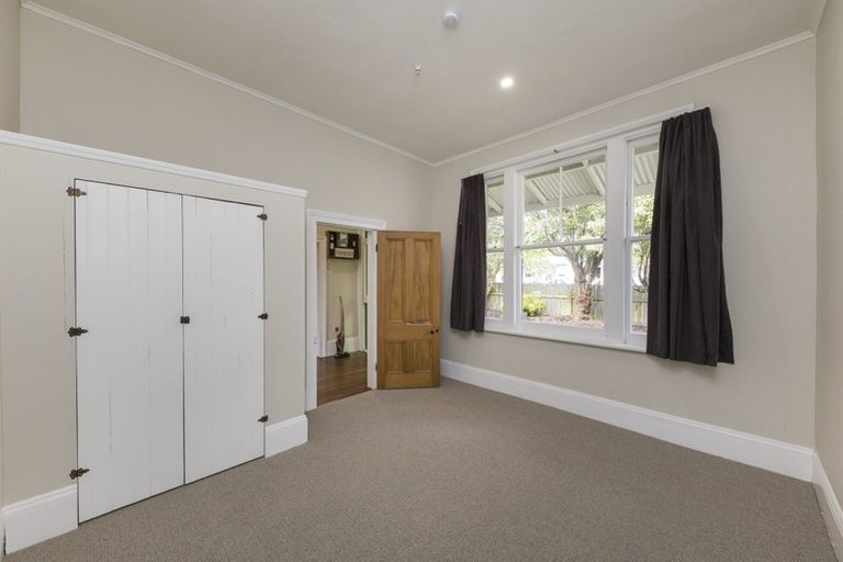 Photo of property in 53 Lombard Street, Palmerston North, 4410
