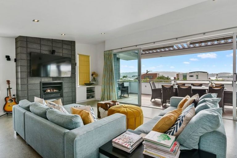 Photo of property in 32 Taumata Road, Omaha, 0986