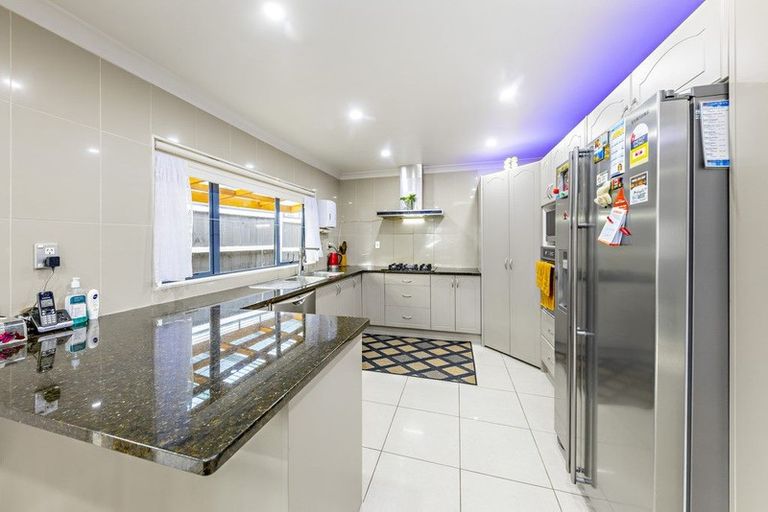 Photo of property in 9 Goh Place, Manurewa, Auckland, 2105