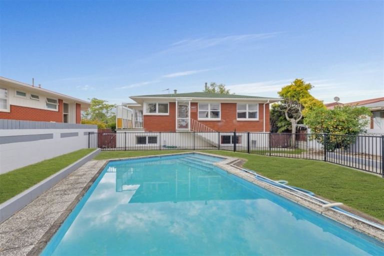 Photo of property in 17 Garden Heights Avenue, Glenview, Hamilton, 3206