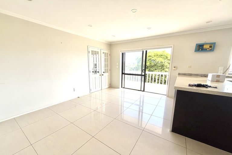 Photo of property in 10 Marina Heights, Half Moon Bay, Auckland, 2012