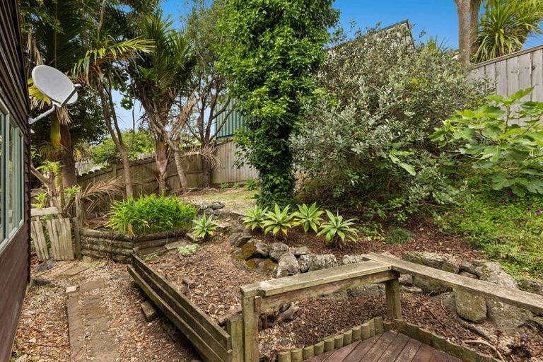 Photo of property in 30 Glenwood Avenue, Birkenhead, Auckland, 0626
