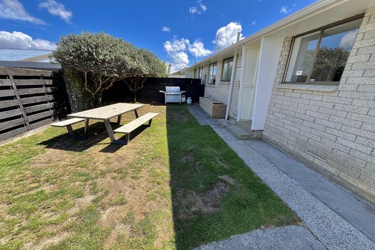 Photo of property in 9b Kansas Grove, Totara Park, Upper Hutt, 5018