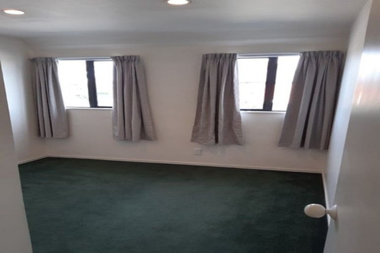 Photo of property in 74 Mandeville Street, Riccarton, Christchurch, 8011