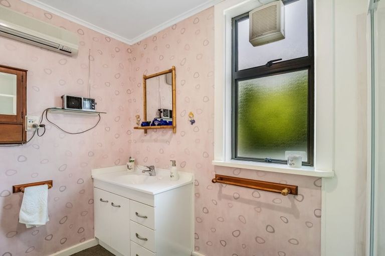 Photo of property in 1 Gunn Street, Gonville, Whanganui, 4501