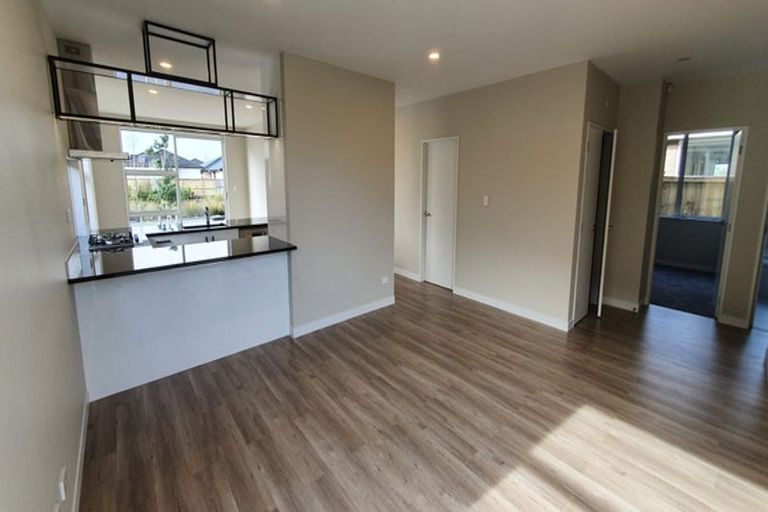 Photo of property in 10 Hukihuki Drive, Takanini, 2110