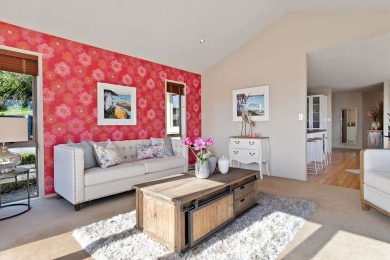 Photo of property in 24 Roger Guy Place, Welcome Bay, Tauranga, 3175