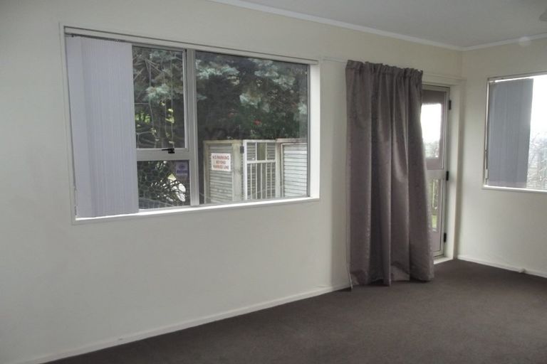 Photo of property in 3/126 Redwood Avenue, Tawa, Wellington, 5028