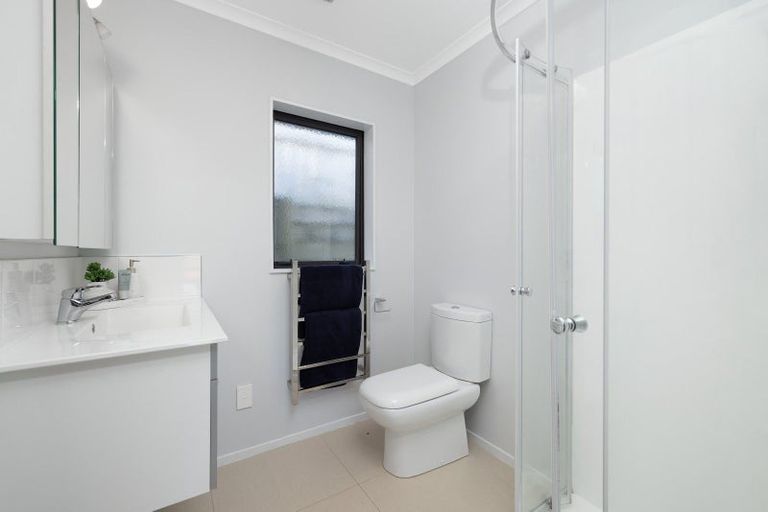 Photo of property in 11 Ballintoy Park Drive, Welcome Bay, Tauranga, 3175