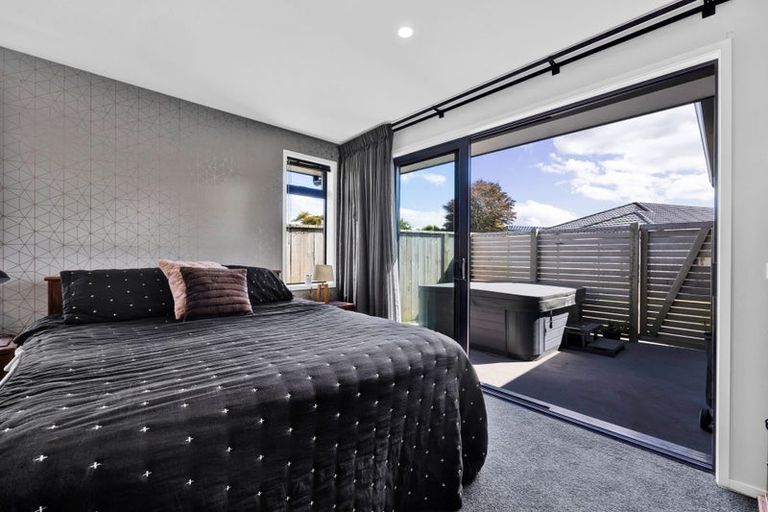 Photo of property in 8 Wheki Lane, Inglewood, 4330