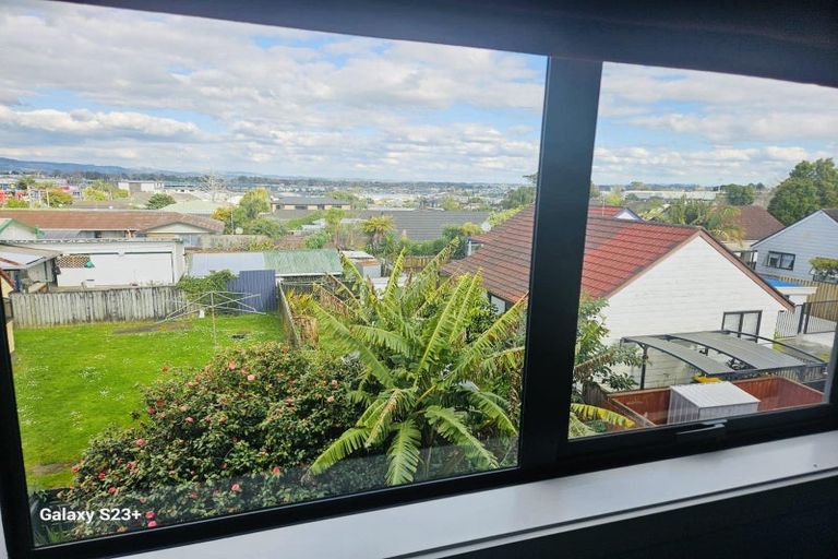 Photo of property in 12 Kevale Place, Manurewa, Auckland, 2102
