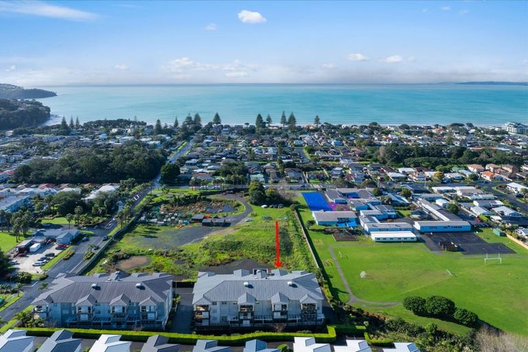 Photo of property in 62 Rewa Rewa Lane, Orewa, 0931