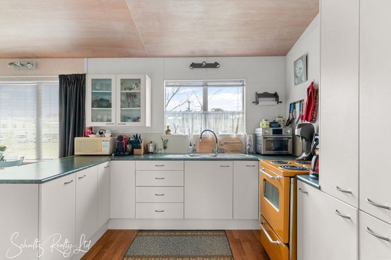 Photo of property in 28 Ngatoto Road, Tinopai, Matakohe, 0593