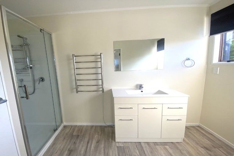 Photo of property in 15b Lenox Grove, Johnsonville, Wellington, 6037