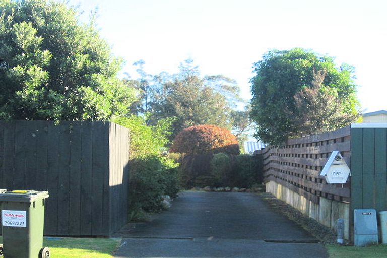 Photo of property in 25a Arawhata Road, Paraparaumu, 5032