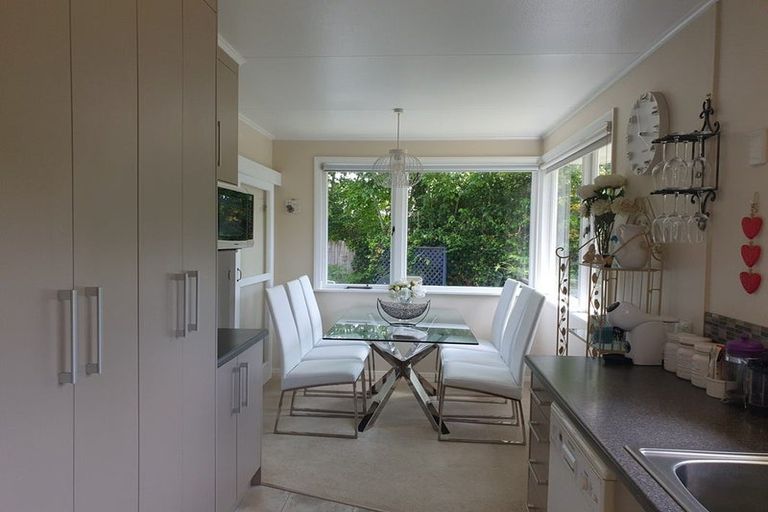 Photo of property in 112 Napier Road, Havelock North, 4130