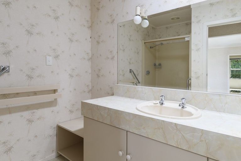 Photo of property in 52 Omokoroa Road, Omokoroa, 3114