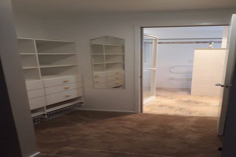 Photo of property in 32 The Circle, Manly, Whangaparaoa, 0930