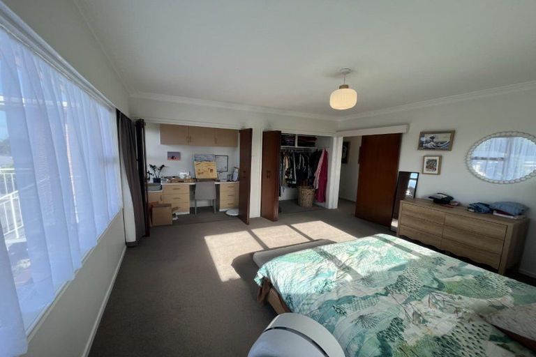 Photo of property in 5 Fairfax Terrace, Frankleigh Park, New Plymouth, 4310