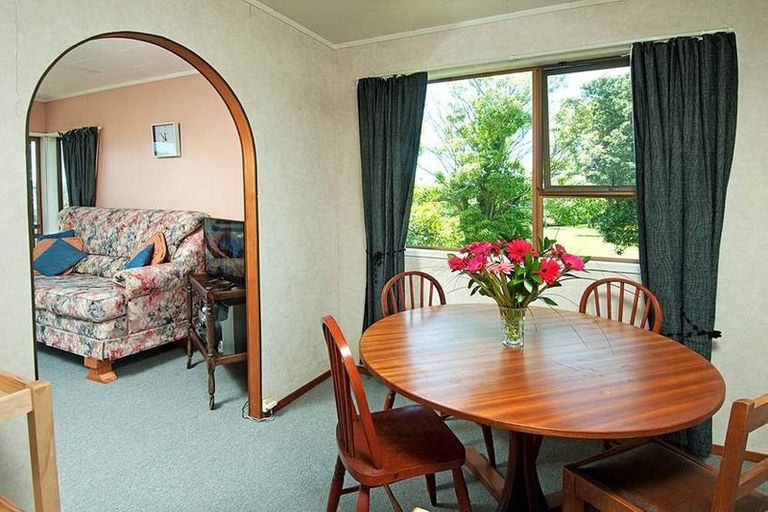 Photo of property in 2/24 Tango Place, Henderson, Auckland, 0610