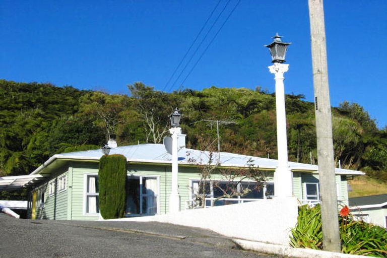 Photo of property in 9 Cook Terrace, Greymouth, 7805
