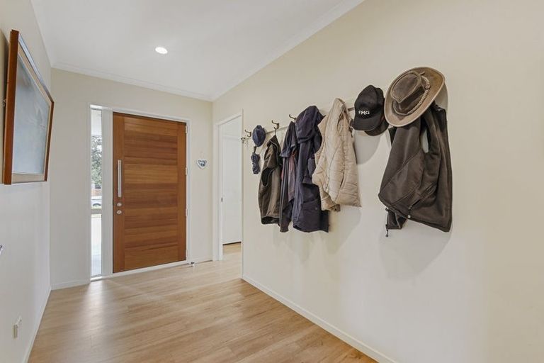 Photo of property in 55 Oakwood Drive, Rangiora, 7400