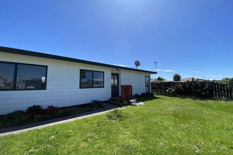 Photo of property in 3/39 Templeton Place, Clendon Park, Auckland, 2103