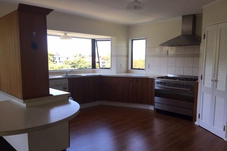 Photo of property in 38 Bodmin Terrace, Camborne, Porirua, 5026