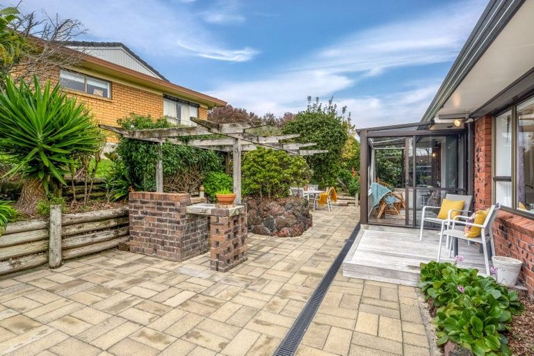 Photo of property in 2/29 Rapallo Place, Farm Cove, Auckland, 2012