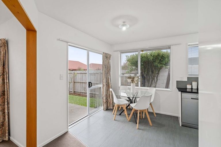 Photo of property in 3/5 Broadbent Street, Riccarton, Christchurch, 8041