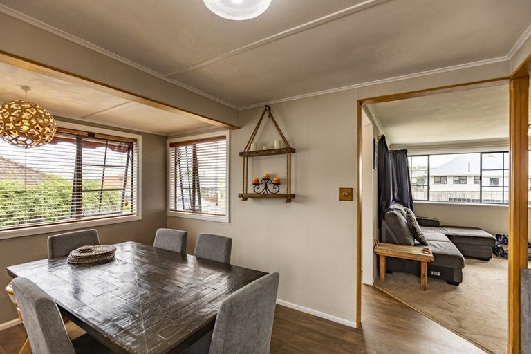 Photo of property in 12 Savage Crescent, Waipukurau, 4200