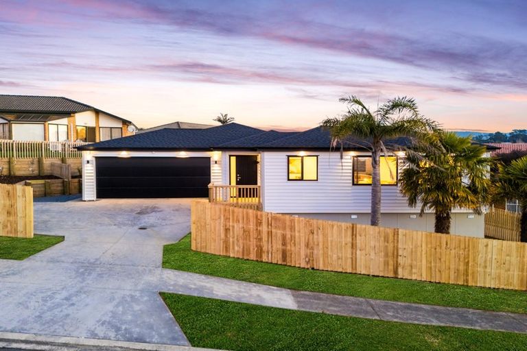 Photo of property in 18 Hercules Drive, Henderson, Auckland, 0612