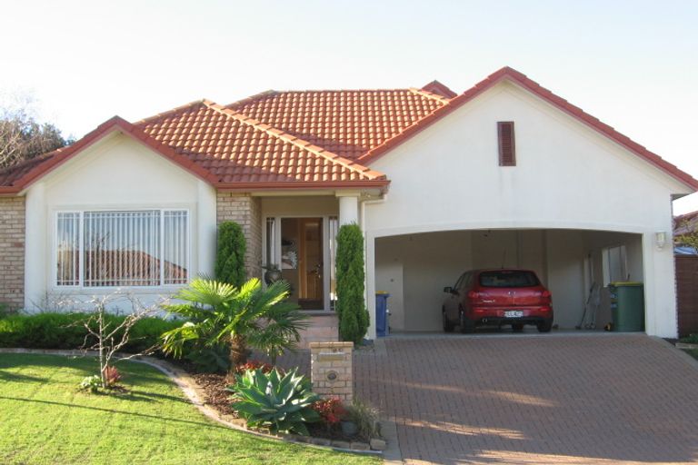 Photo of property in 4 Hendrika Court, Hobsonville, Auckland, 0618