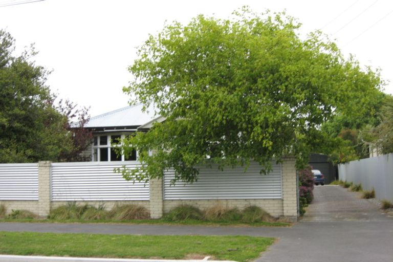 Photo of property in 221 Geraldine Street, Edgeware, Christchurch, 8013