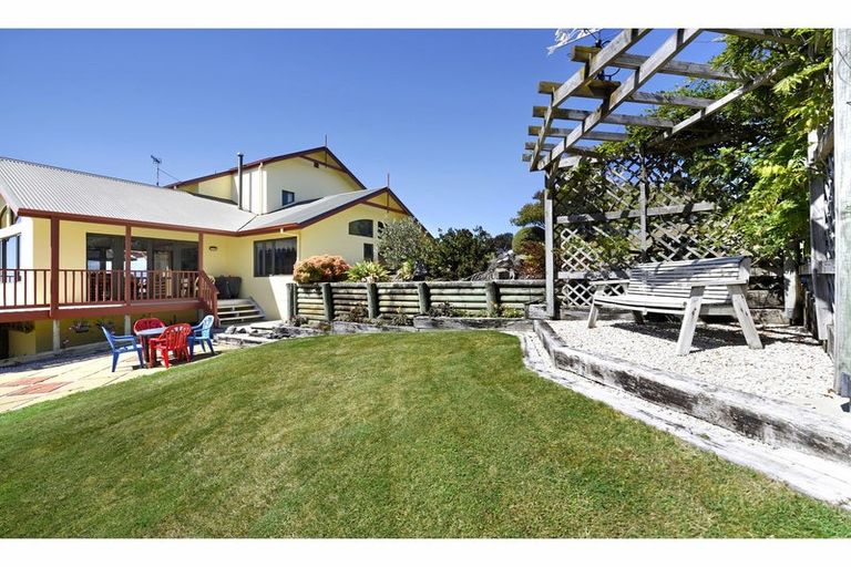 Photo of property in 9 Van Beek Place, Ruby Bay, Mapua, 7005