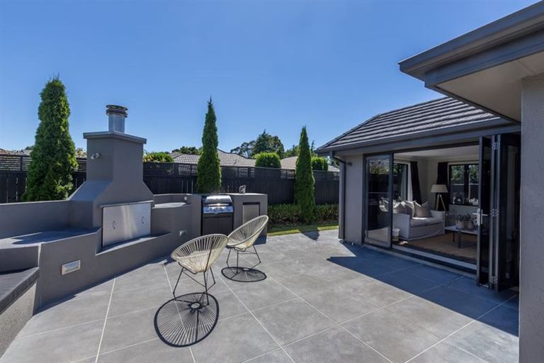 Photo of property in 69 Waitikiri Drive, Parklands, Christchurch, 8083