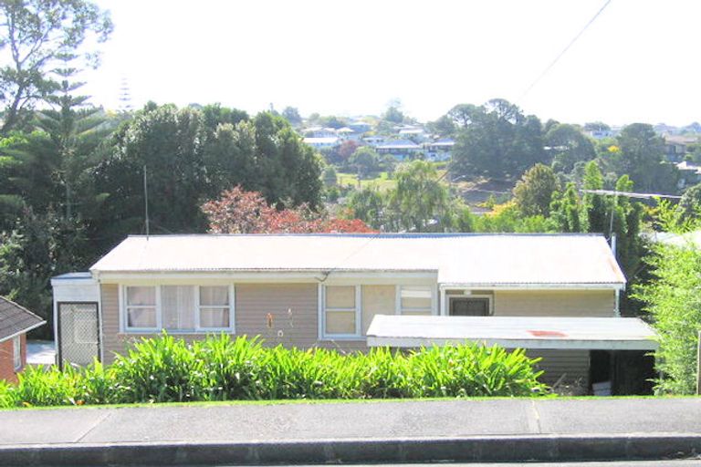 Photo of property in 31 Newhaven Terrace, Mairangi Bay, Auckland, 0630