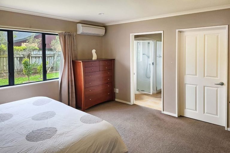 Photo of property in 13 Ormrod Grove, Riverstone Terraces, Upper Hutt, 5018