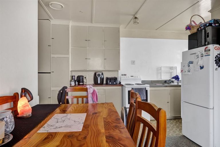 Photo of property in 25 Grey Street, Normanby, Hawera, 4614