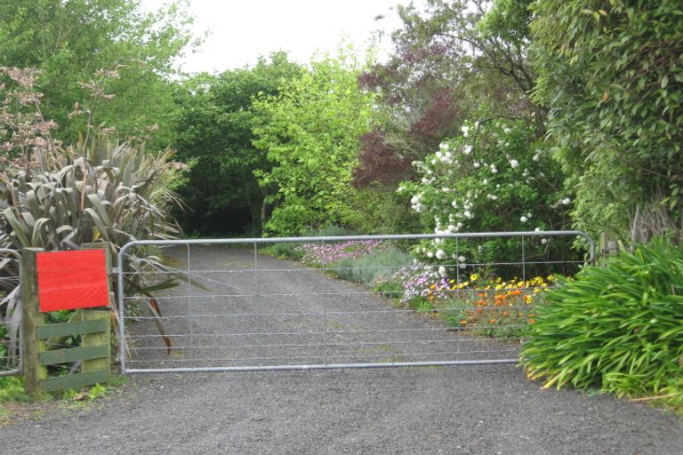 Photo of property in 45 Watt Livingstone Road, Westmere, Whanganui, 4574