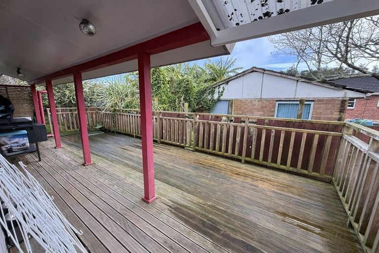 Photo of property in 1/20 Ocean View Road, Northcote, Auckland, 0627