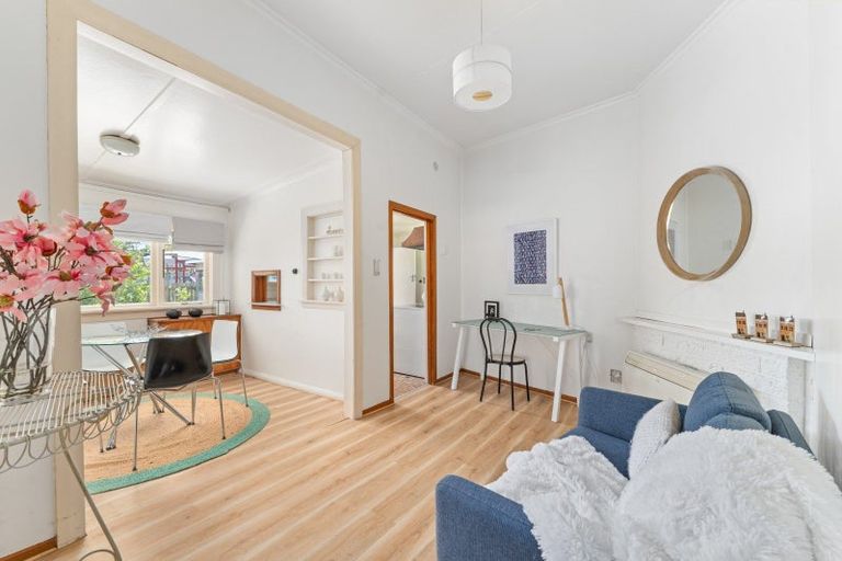 Photo of property in 1 Greenacres Street, Macandrew Bay, Dunedin, 9014