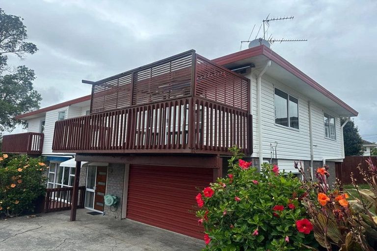 Photo of property in 15a Te Atatu Road, Te Atatu South, Auckland, 0610