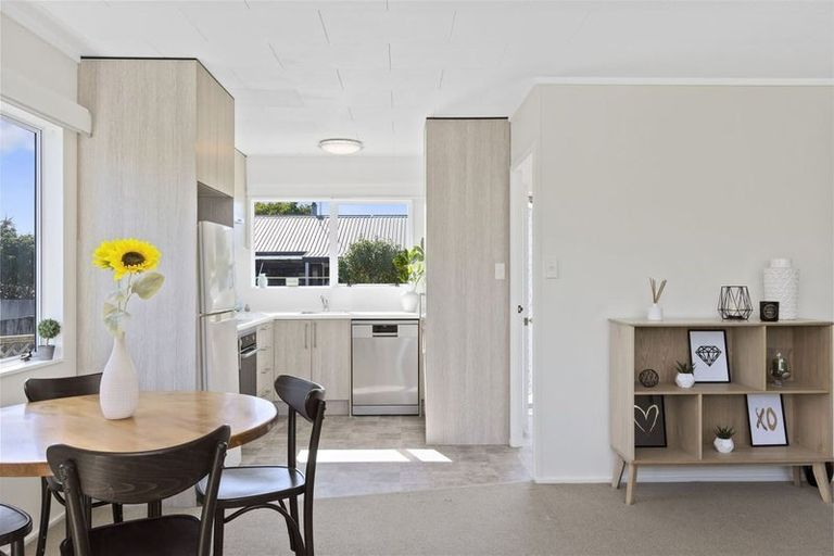 Photo of property in 18a Kane Road, Papamoa Beach, Papamoa, 3118