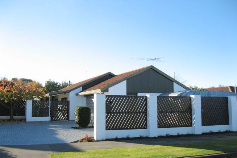 Photo of property in 72 Sarabande Avenue, Redwood, Christchurch, 8051