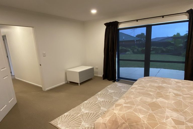 Photo of property in 7 Wroxton Place, Waiuku, 2123
