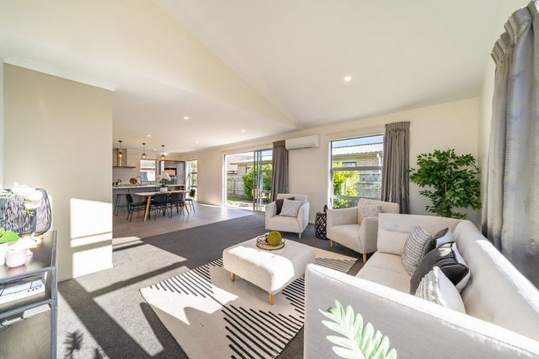 Photo of property in 6 Yeats Grove, Trentham, Upper Hutt, 5018