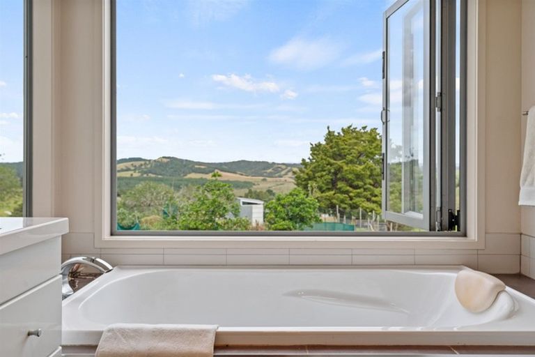 Photo of property in 127d Oruawharo Road, Topuni, Wellsford, 0975