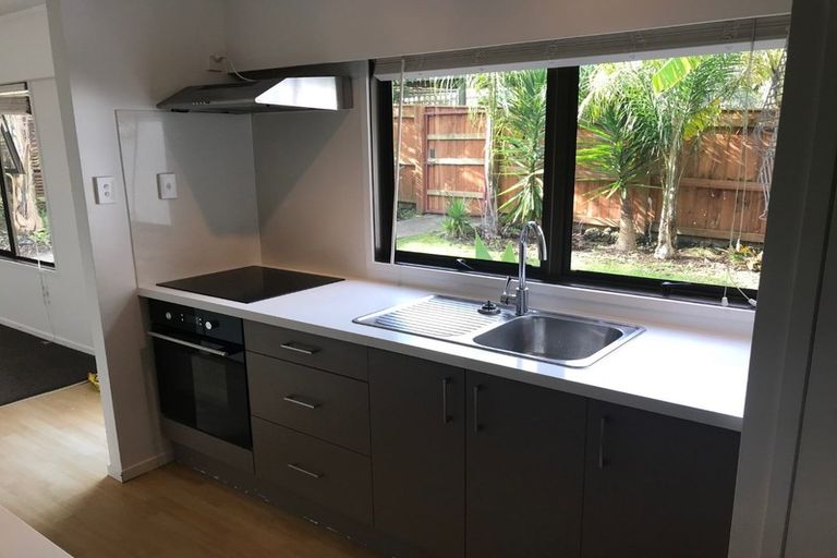 Photo of property in 3/59 Norwood Road, Bayswater, Auckland, 0622